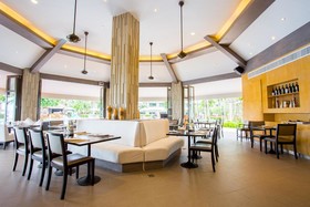 Novotel Rayong Rim Pae Resort Hotel