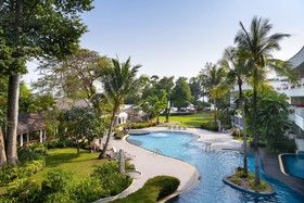 Novotel Rayong Rim Pae Resort Hotel