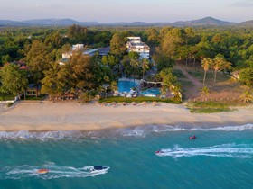 Novotel Rayong Rim Pae Resort Hotel