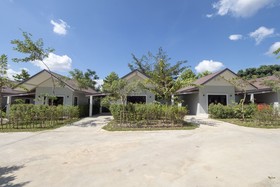 OYO 75378 Thawapee Resort
