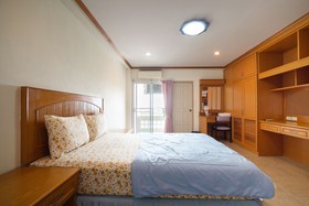 Preechana Golden Place Service Apartment by OYO