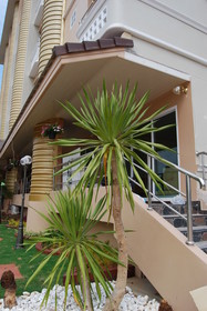 Preechana Golden Place Serviced Apartment