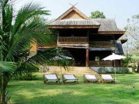 Ruen Thai Rim Haad