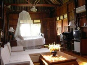 Ruen Thai Rim Haad