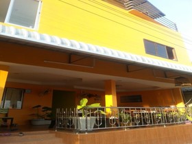 Sabai Sabai House