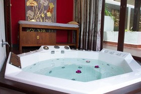 VIP Chain Resort - Tropicana Villa