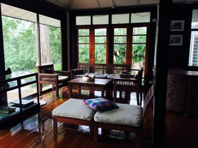 Jung Ja Hut