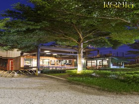 Le blocs Resort and Cafe