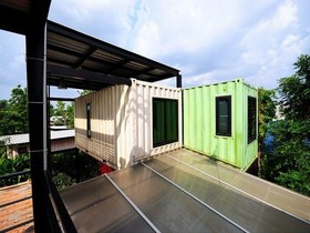 Le blocs Resort and Cafe