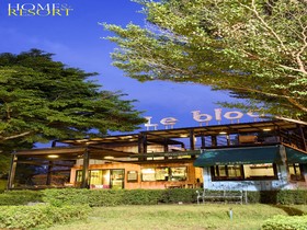 Le blocs Resort and Cafe