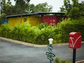 Le blocs Resort and Cafe
