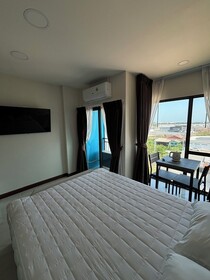 Arunsakhon Luxury Condo