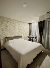 Arunsakhon Luxury Condo