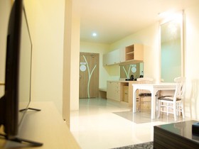 Jolly Suites and Spa Petchkasem