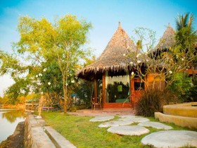 Amphawa Club Resort