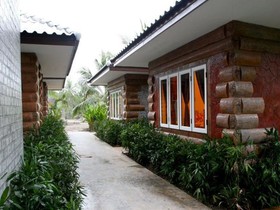 Amphawa Club Resort