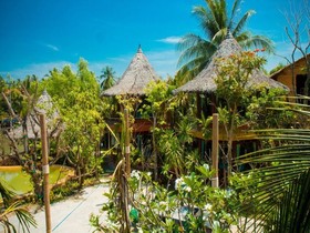 Amphawa Club Resort