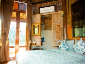 Amphawa Club Resort