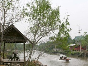Amphawa Club Resort