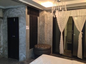 At Casa Guesthouse Amphawa