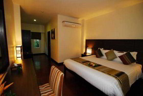 Baan Amphawa Resort & Spa