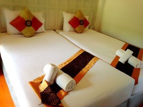 Jaroenrat Resort