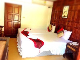 Jaroenrat Resort