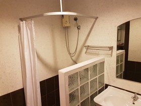 Atchara Service Apartment