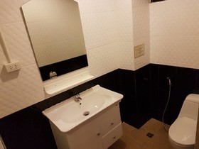Atchara Service Apartment
