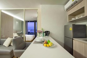 Balcony Seaside Sriracha Hotel & Serviced Apartments