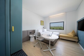 Go Hotel Bowin At Robinson Lifestyle Bowin
