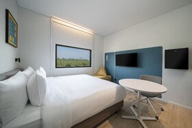 Go Hotel Bowin At Robinson Lifestyle Bowin