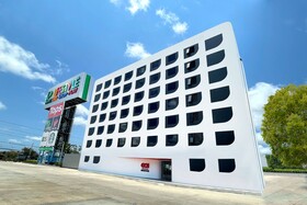 Go Hotel Bowin At Robinson Lifestyle Bowin