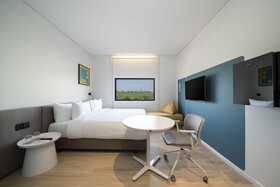 Go Hotel Bowin At Robinson Lifestyle Bowin