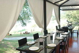Khao Kheow Es-Ta-Te Camping Resort & Safari