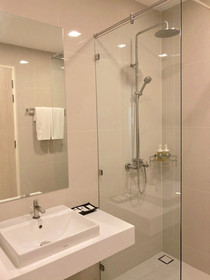 Porestva Hotel Sriracha