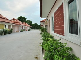Smile Resort Sriracha