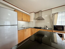 Sriracha Avenue Serviced Apartment