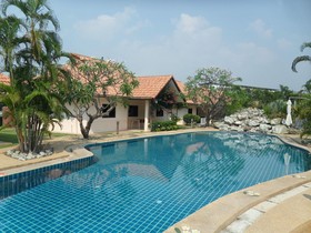 Thai Crystal Resident