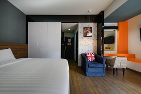 The Loft Seaside Sriracha