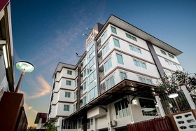 Winner Sriracha Service Apartment