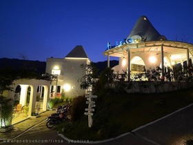 Aristo Chic Resort & Farm