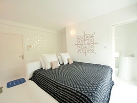 Aristo Chic Resort & Farm