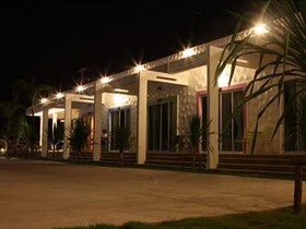 Baan Chom Jan Suan Phung