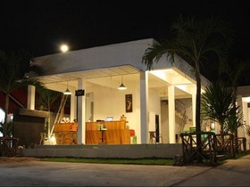 Baan Chom Jan Suan Phung