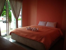 Baan Chom Jan Suan Phung
