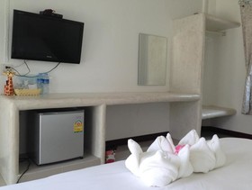 Baan Chom Jan Suan Phung