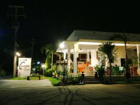 Baan Chom Jan Suan Phung