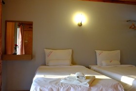 Lumphachi Lakehill Resort