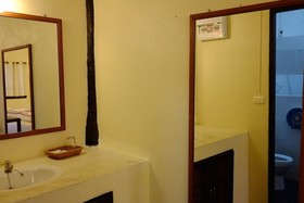 Lumphachi Lakehill Resort